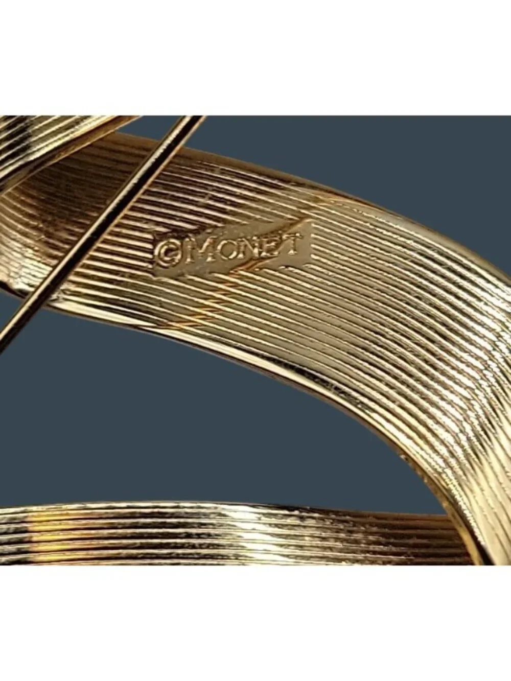 Vintage Monet Wavy Ribbon Brooch Shiny Polished Modernist Zig Zag Gold Tone Pin
